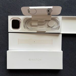 Apple Watch Series 10 42mm Rose Gold GPS w/ S/M Light Blush Sport Band